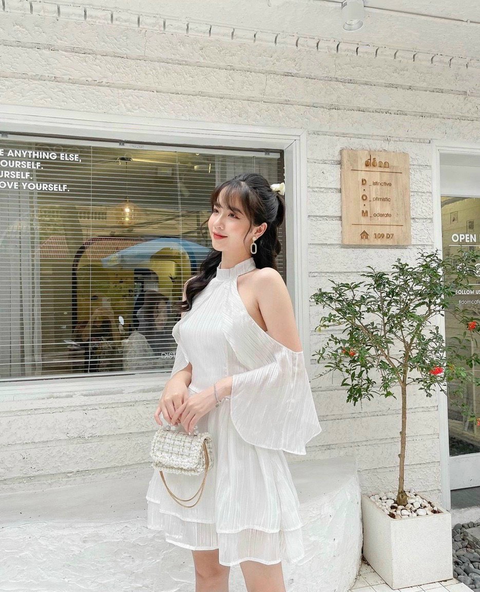 Mua Váy trắng tiểu thư dự tiệc cổ yếm trễ vai tay bồng 2 lớp thêu hoa dáng  xinh Hàn Quốc KAZY DRESS V003 - Trắng,M (48-54)kg tại Kazy Dress | Tiki