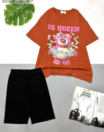 Đồ bộ lửng áo in hình gấu hồng với in chử is queen - DBO1457