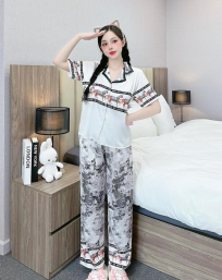 Đồ bộ pijama latin quần dài áo tay ngắn cổ bẻ in hình dể thương - DBO4363