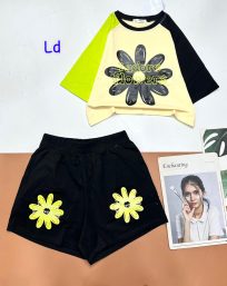 Đồ bộ quần đùi áo tay ngắn in hình bông hoa lớn - DBO4831