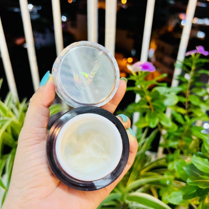 Kem Nám Hàn Quốc Charme Lumino Intensive Whitening Cream điều trị hiệu quả cho tất cả các dạng nám tàn nhang và đốm nâu